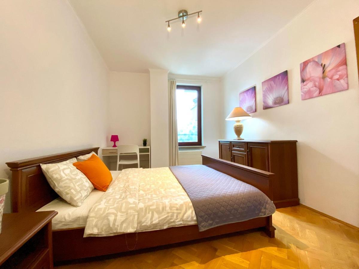 Center Warsaw - Apartmenty Jana Pawla II Екстериор снимка