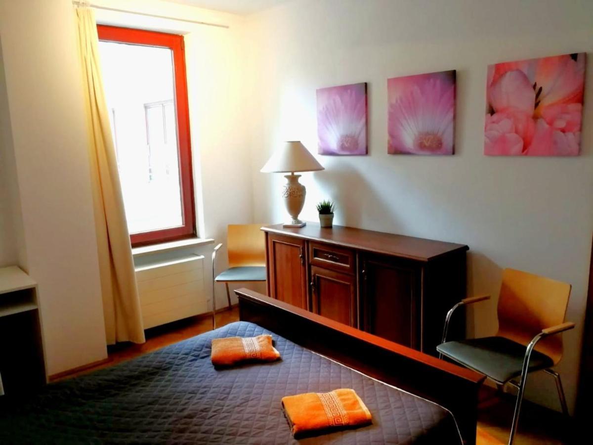 Center Warsaw - Apartmenty Jana Pawla II Екстериор снимка