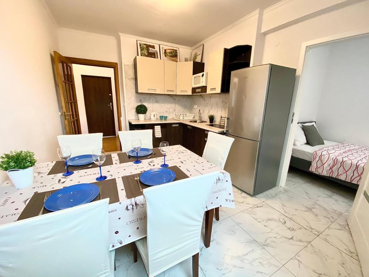 Center Warsaw - Apartmenty Jana Pawla II Екстериор снимка