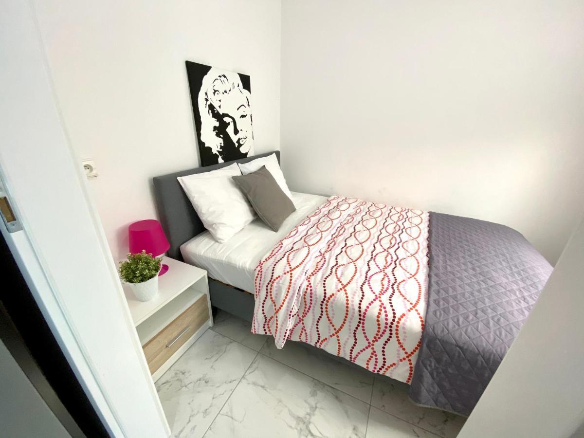Center Warsaw - Apartmenty Jana Pawla II Екстериор снимка