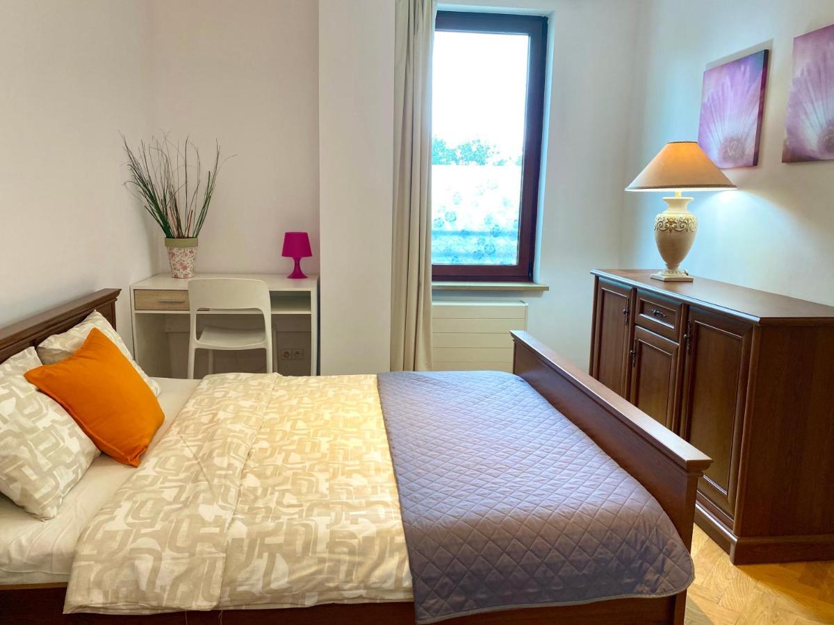 Center Warsaw - Apartmenty Jana Pawla II Екстериор снимка