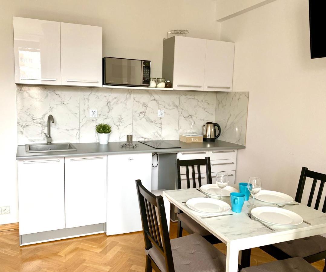Center Warsaw - Apartmenty Jana Pawla II Екстериор снимка