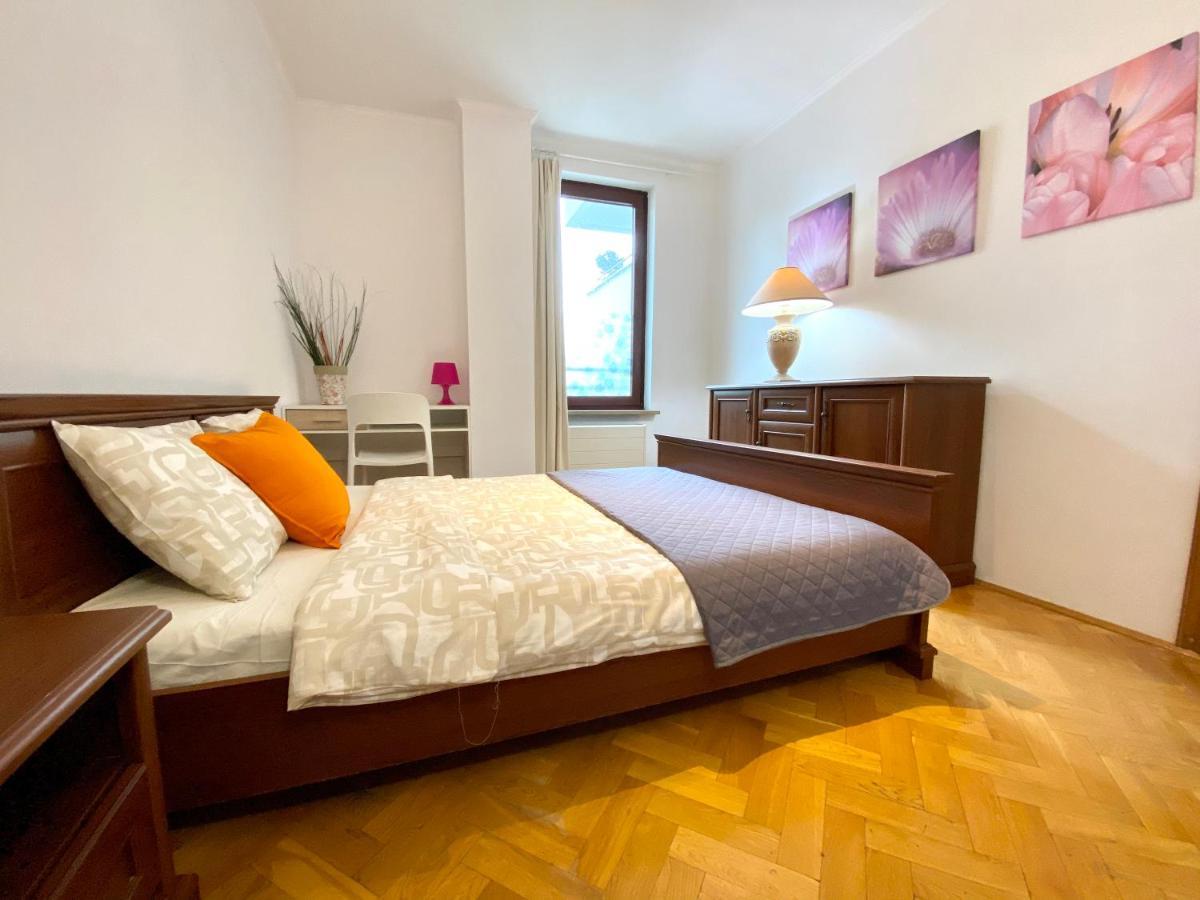 Center Warsaw - Apartmenty Jana Pawla II Екстериор снимка