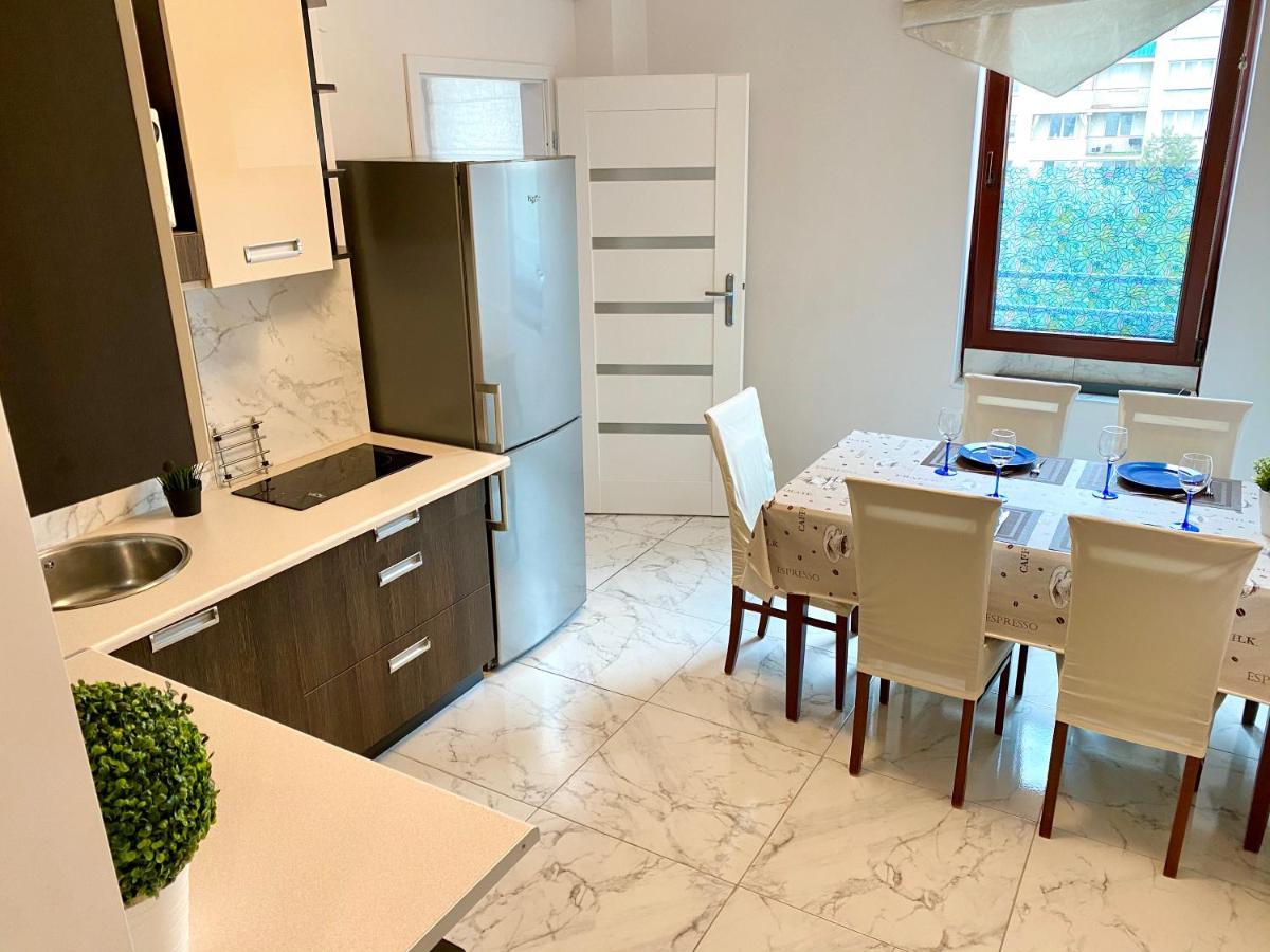 Center Warsaw - Apartmenty Jana Pawla II Екстериор снимка