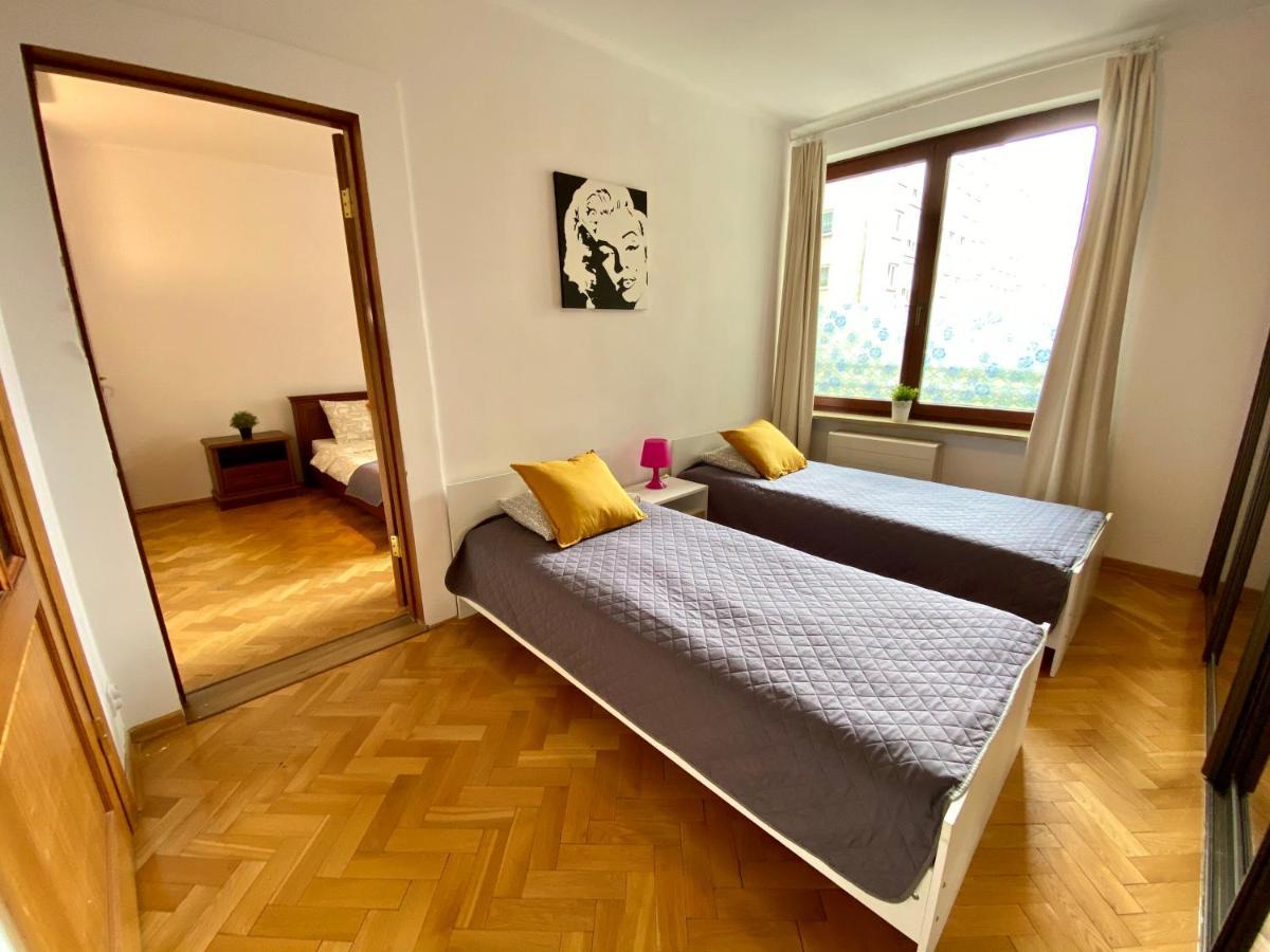Center Warsaw - Apartmenty Jana Pawla II Екстериор снимка